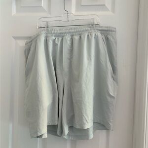 Men's Lululemon white/greg Shorts
